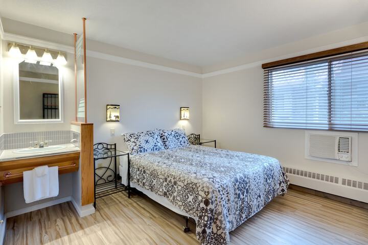 Room 10 of 52