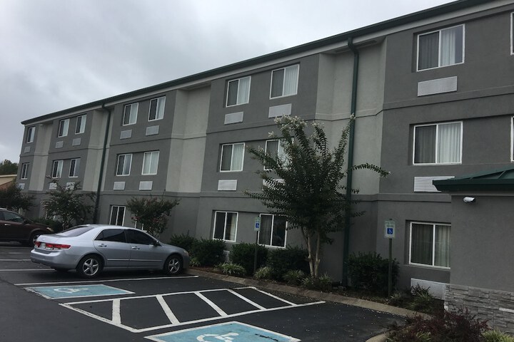 Hotel 4 of 49