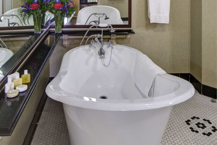 Carnegie Hotel & Spa