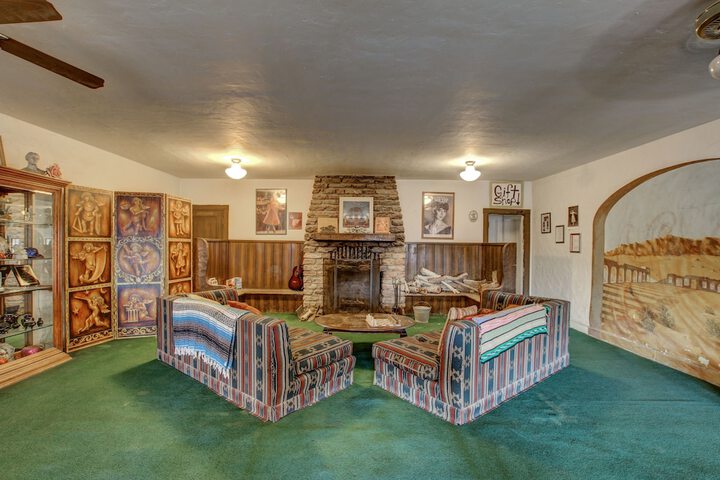 Hotel Interior 17 of 97