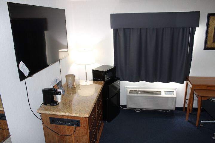 American Inn and Suites Ionia