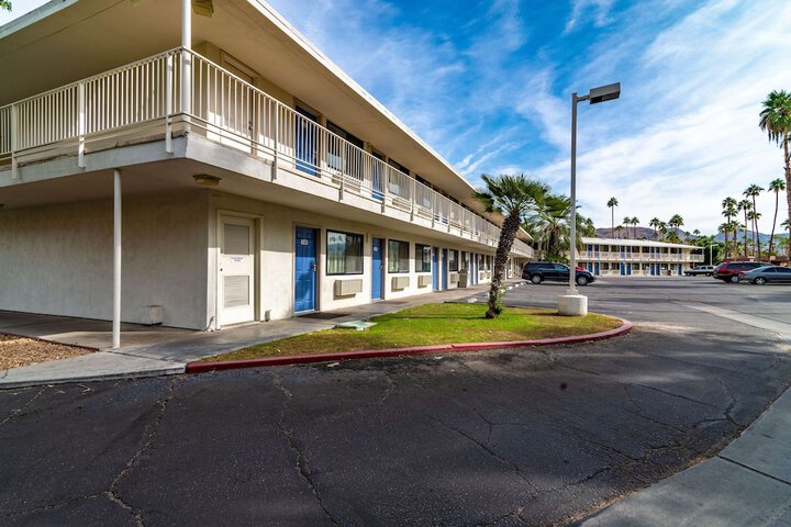 Hotel 10 of 57