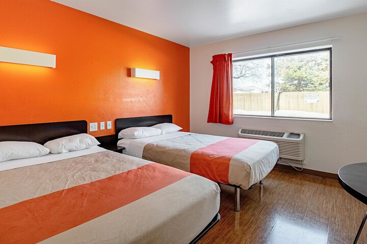 Room 34 of 35