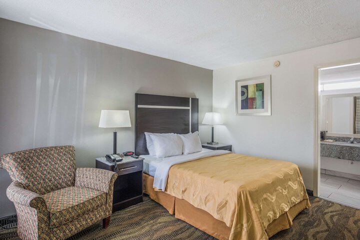 Room 46 of 70