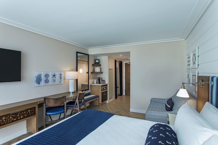 Room 25 of 41