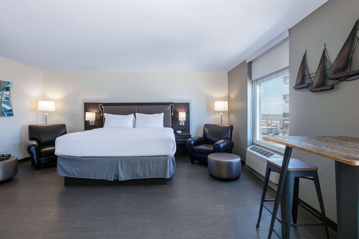 Room 40 of 60