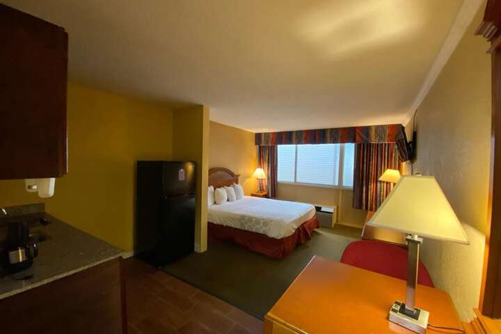 Room 10 of 19