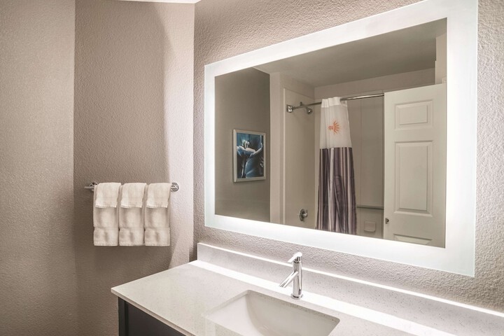 Room 30 of 44