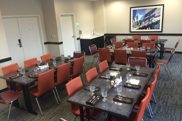 Holiday Inn Greensboro Coliseum by IHG