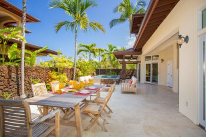 Pineapple Hale - Four Bedroom Home