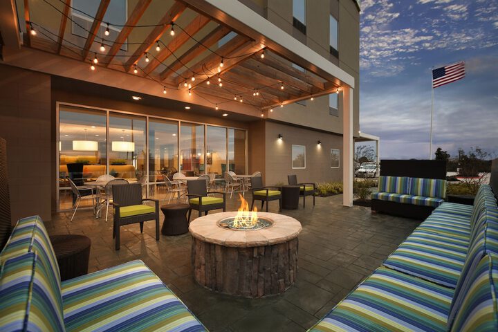 Terrace/Patio 21 of 22