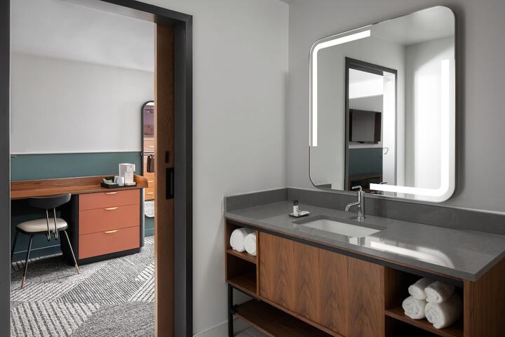 Hotel Forty Five Macon, a Tribute Portfolio Hotel