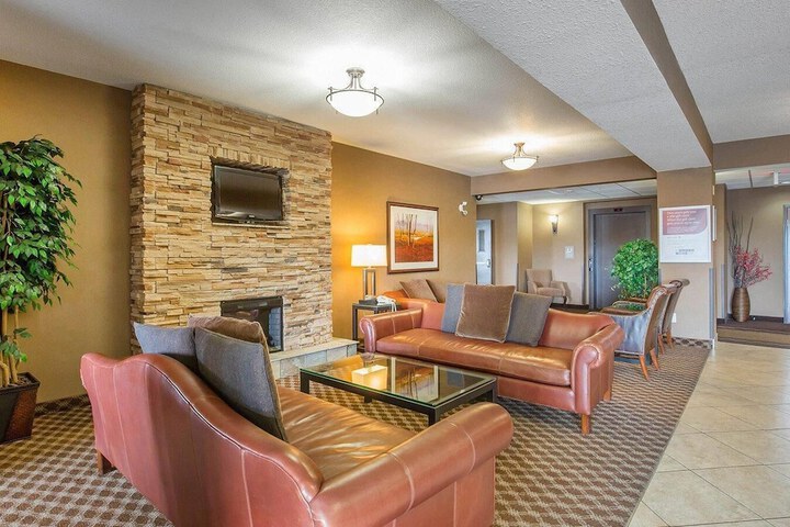 Comfort Inn & Suites