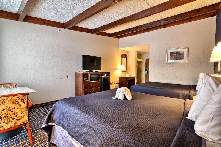 Room 17 of 34