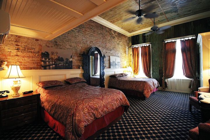 Room 40 of 79