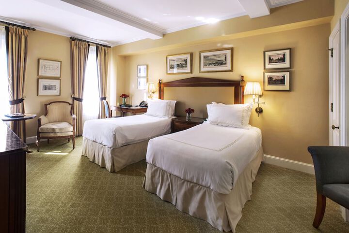 Hotel Plaza Athenee