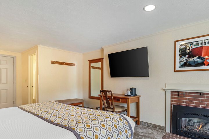 Room 33 of 134