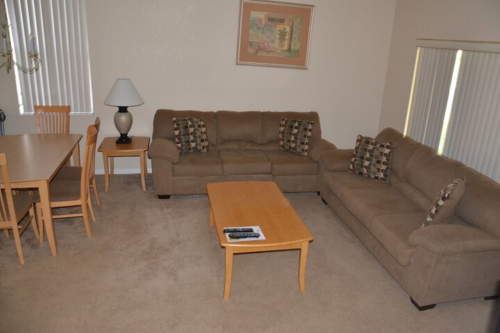 Room 9 of 15