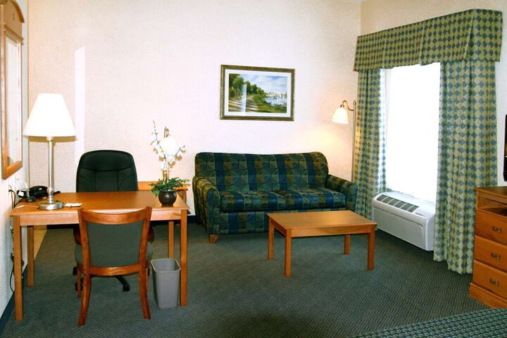 Hampton Inn Dallas-Rockwall