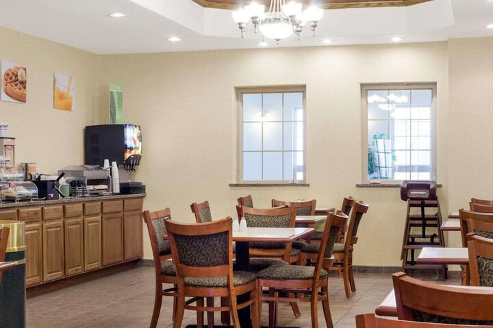 Quality Inn Oacoma - Chamberlain