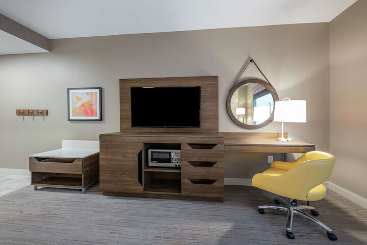 Room 19 of 47