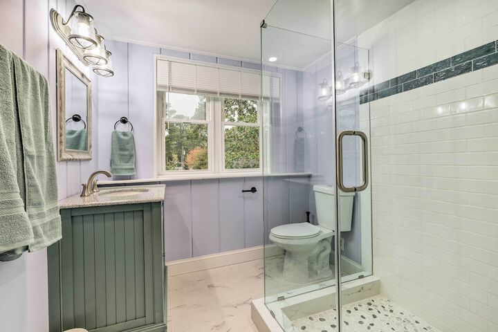 Updated North Beach Cottage: Pet Friendly!