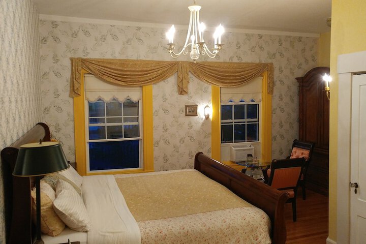 Room 16 of 35