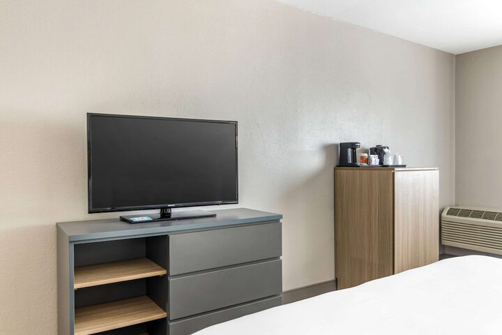 Room 43 of 54