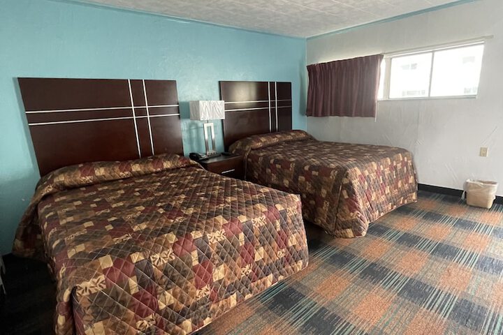 Room 18 of 25