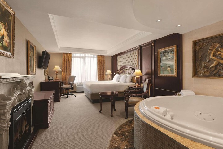 Radisson Hotel Toronto Airport West
