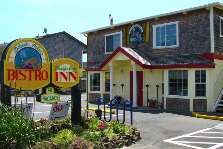 Pacific City Inn
