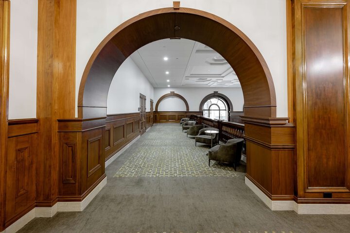 Hotel Fort Des Moines Curio Collection by Hilton