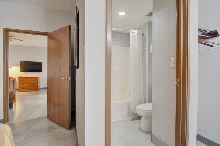 Quality Inn & Suites CVG Airport