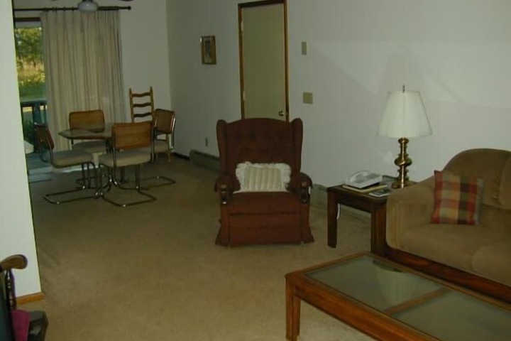 Room 49 of 95