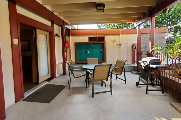 Room 14 of 27