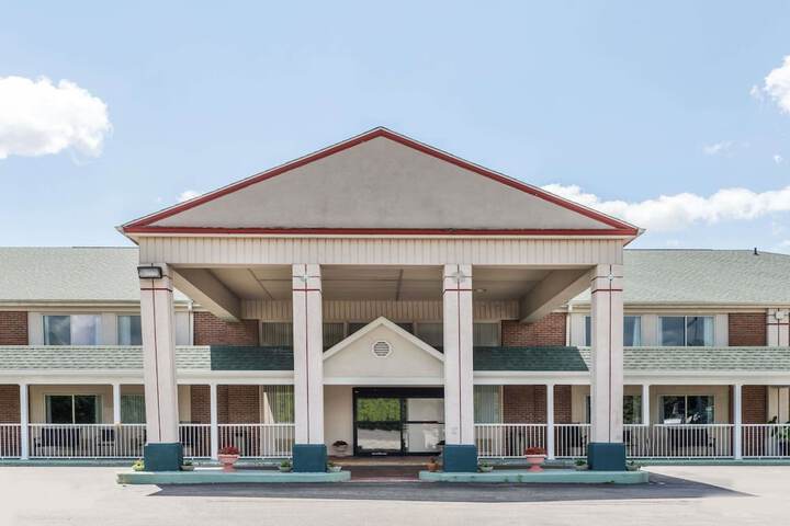 Hotel 2 of 29