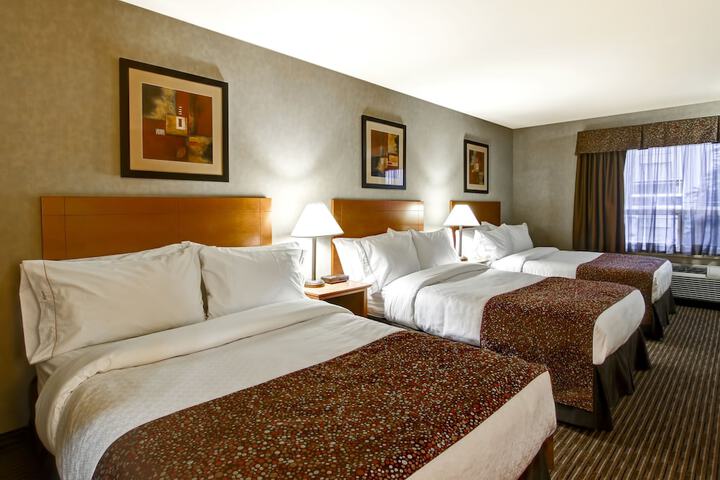 Room 10 of 27