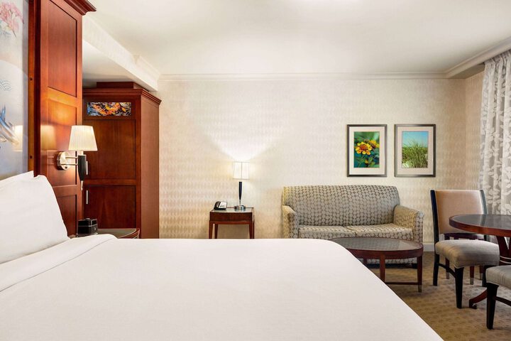 Room 40 of 66