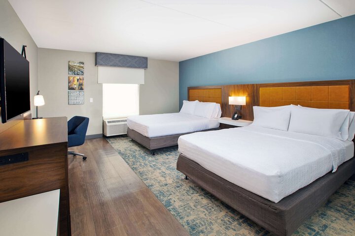 Room 10 of 26