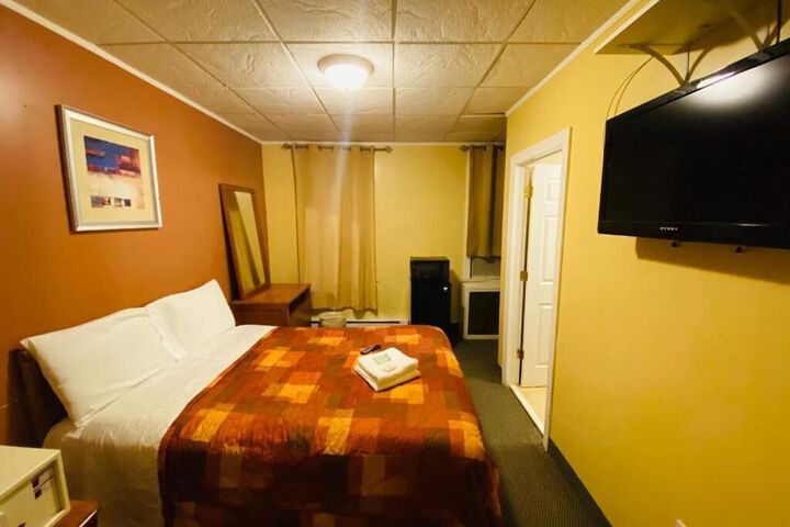 Room 18 of 36