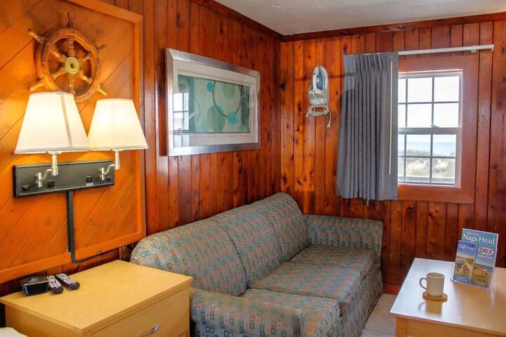 Seahorse Inn and Cottages
