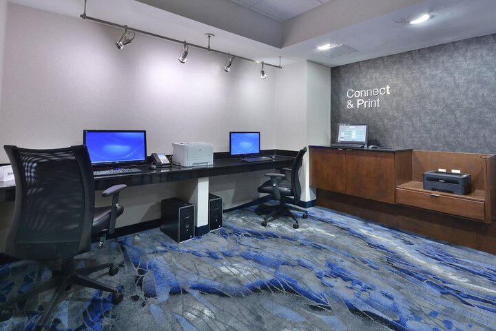 Business Center 37 of 38