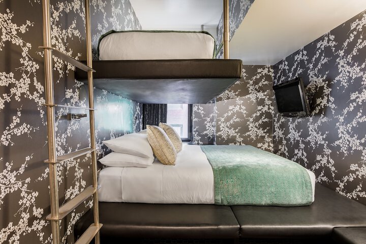 Room 35 of 42