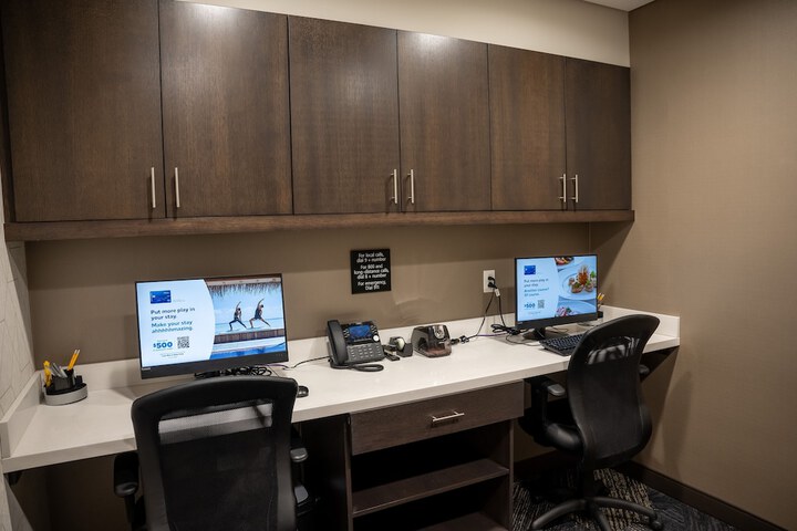 Hampton Inn & Suites Erie Bayfront
