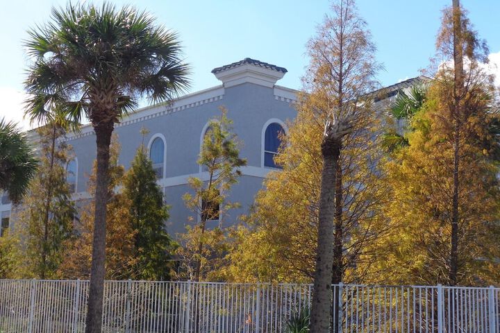 Hotel 6 of 48