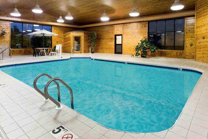 Pool 2 of 28