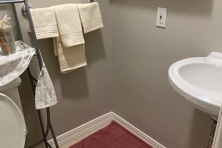 Room 62 of 85