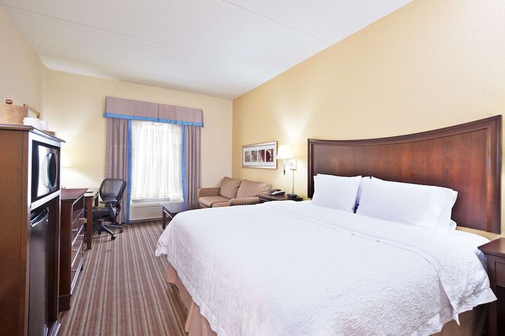 Room 25 of 42