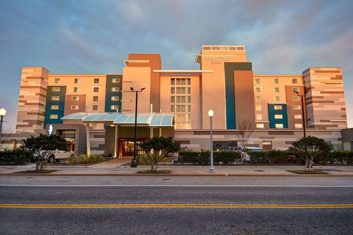 DoubleTree by Hilton Virginia Beach Oceanfront South