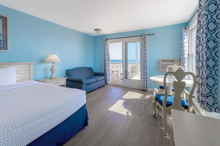 Drifting Sands Oceanfront Hotel